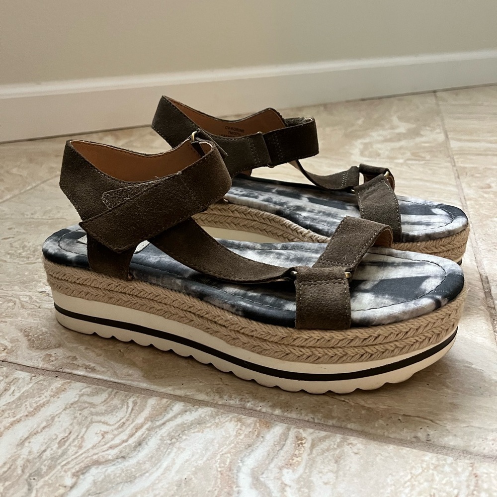 Green Platform Sandals